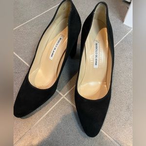 Manolo Blahnik size 40 black suede block heel pumps